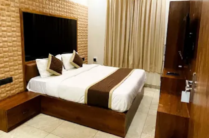 2 x Single Deluxe Room